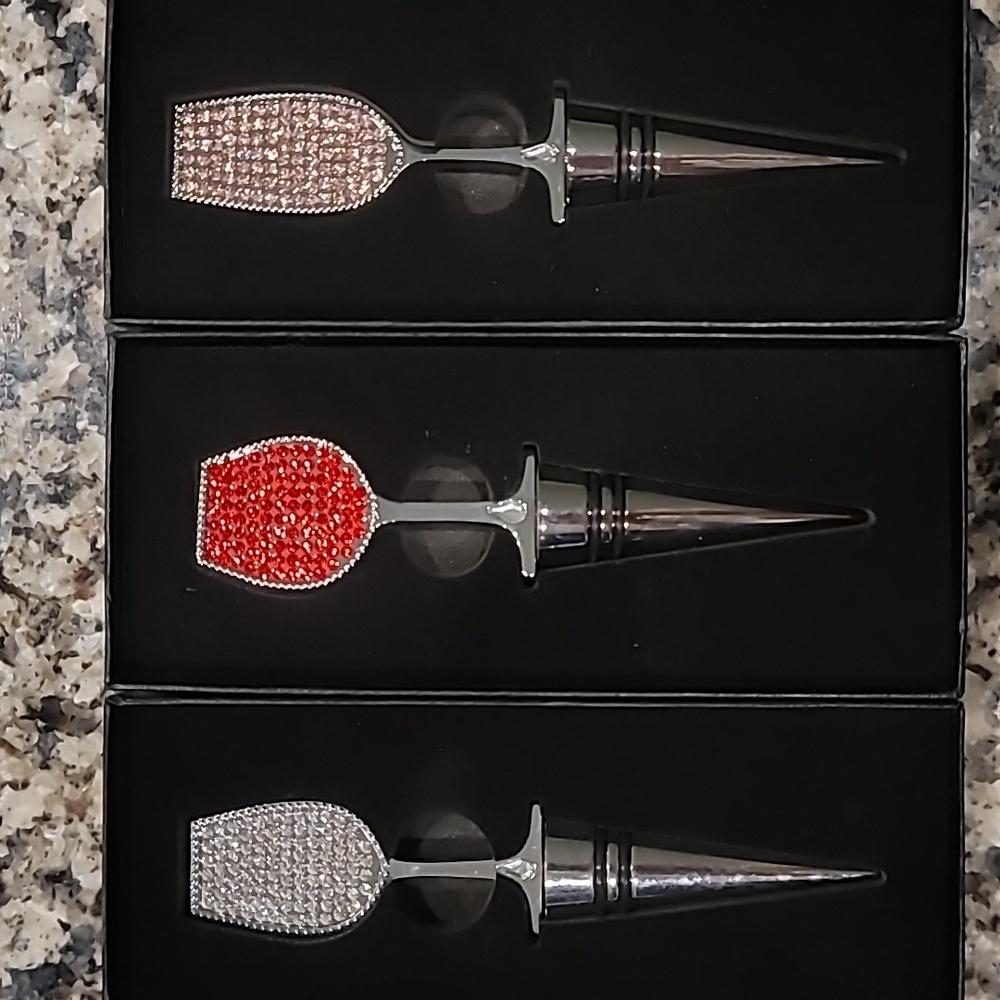 Blingy Wine Stoppers NWOT